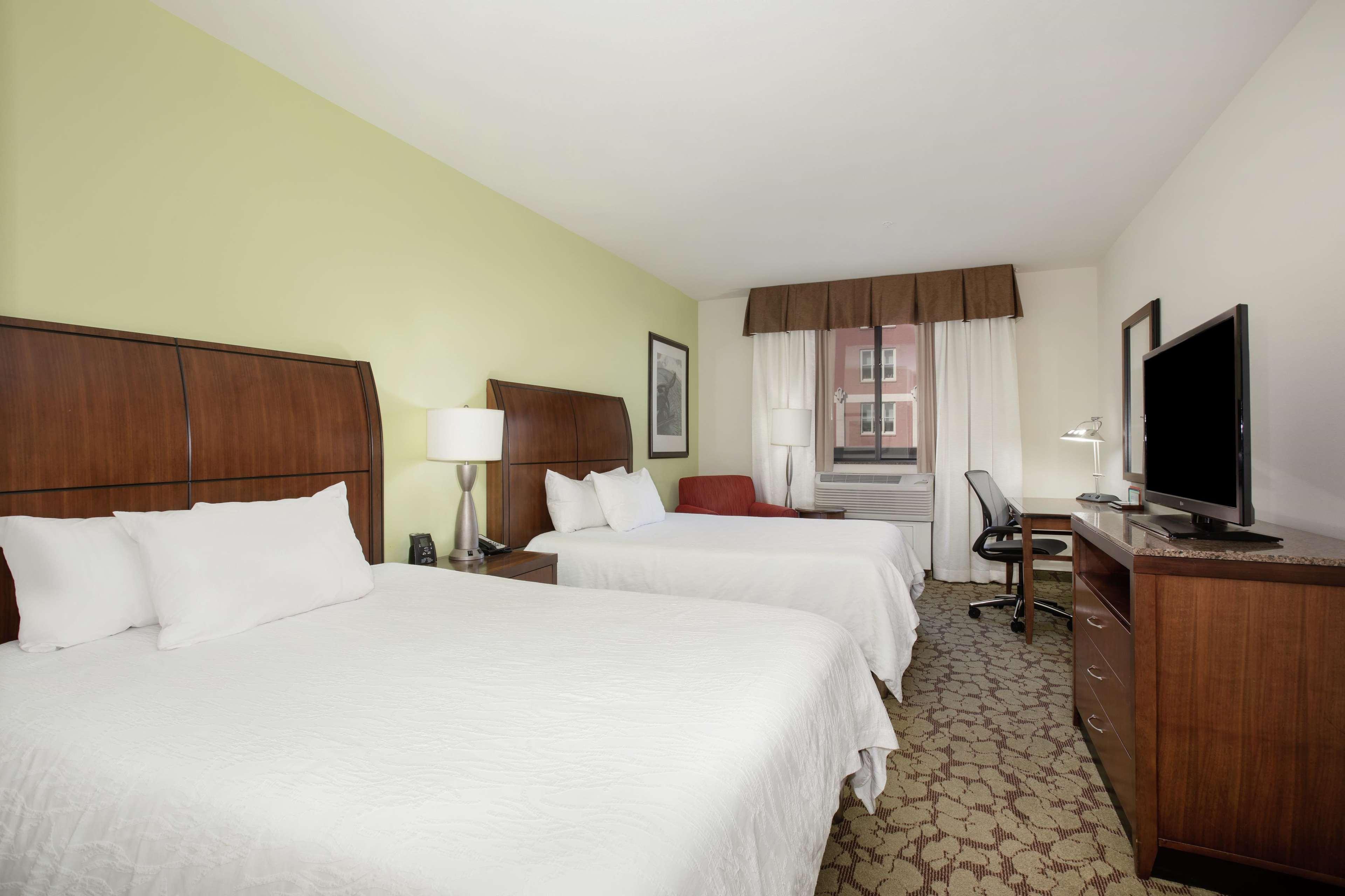 Hilton Garden Inn Lincoln Downtown/Haymarket Ngoại thất bức ảnh