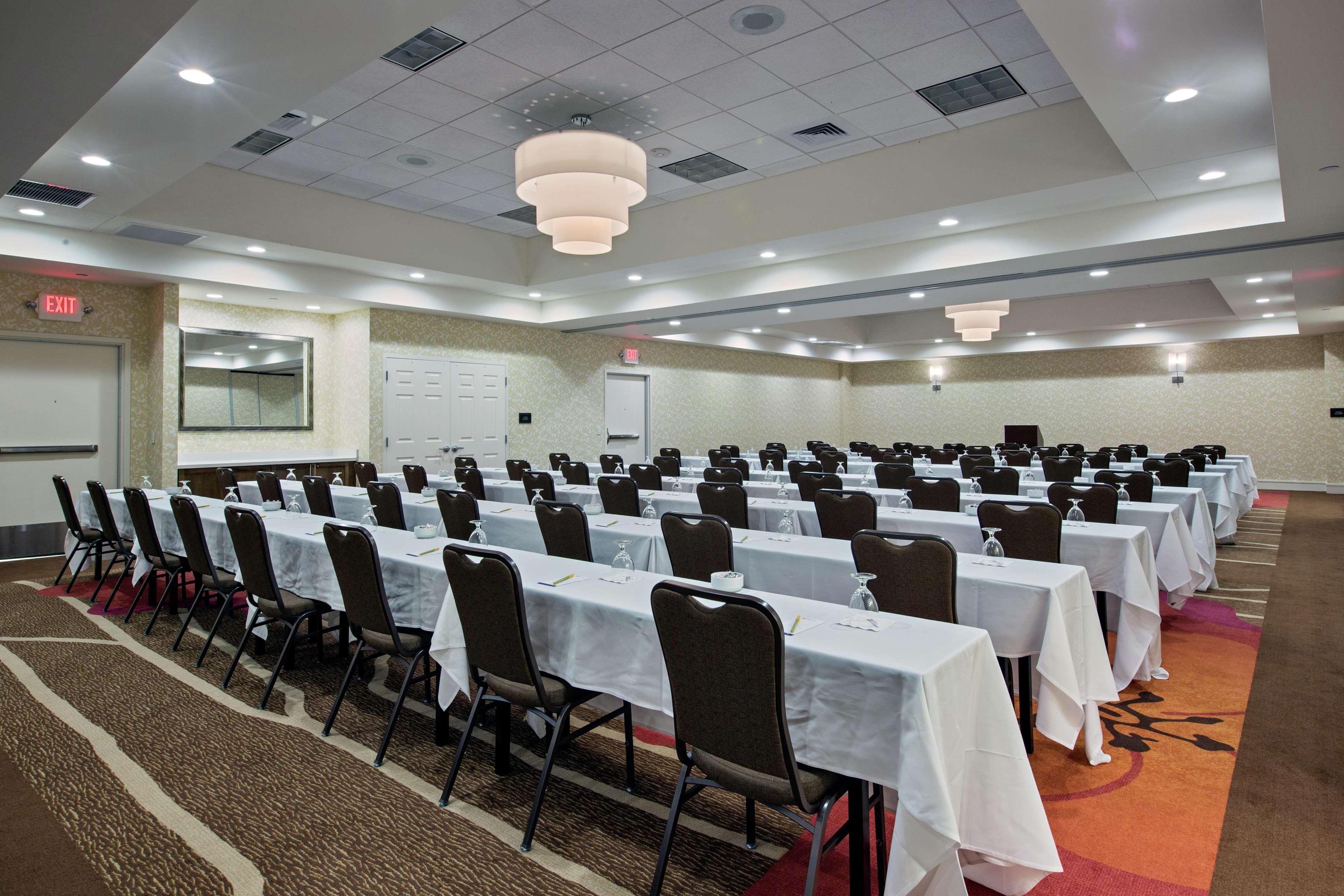 Hilton Garden Inn Lincoln Downtown/Haymarket Ngoại thất bức ảnh