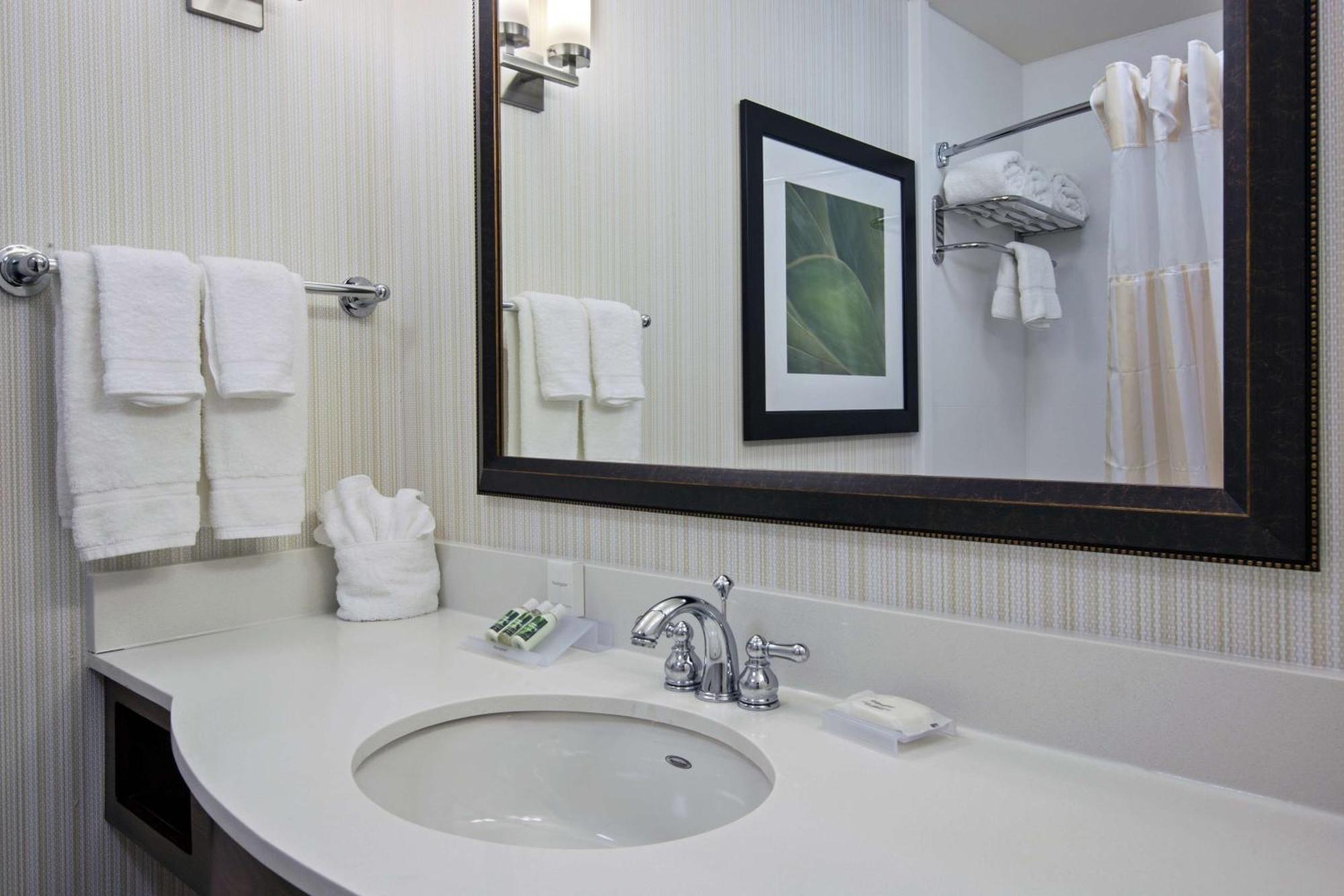 Hilton Garden Inn Lincoln Downtown/Haymarket Ngoại thất bức ảnh