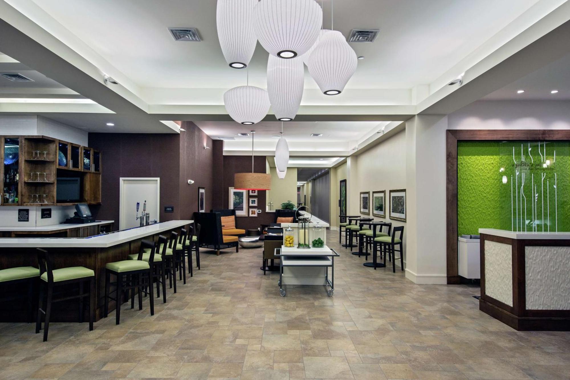 Hilton Garden Inn Lincoln Downtown/Haymarket Ngoại thất bức ảnh